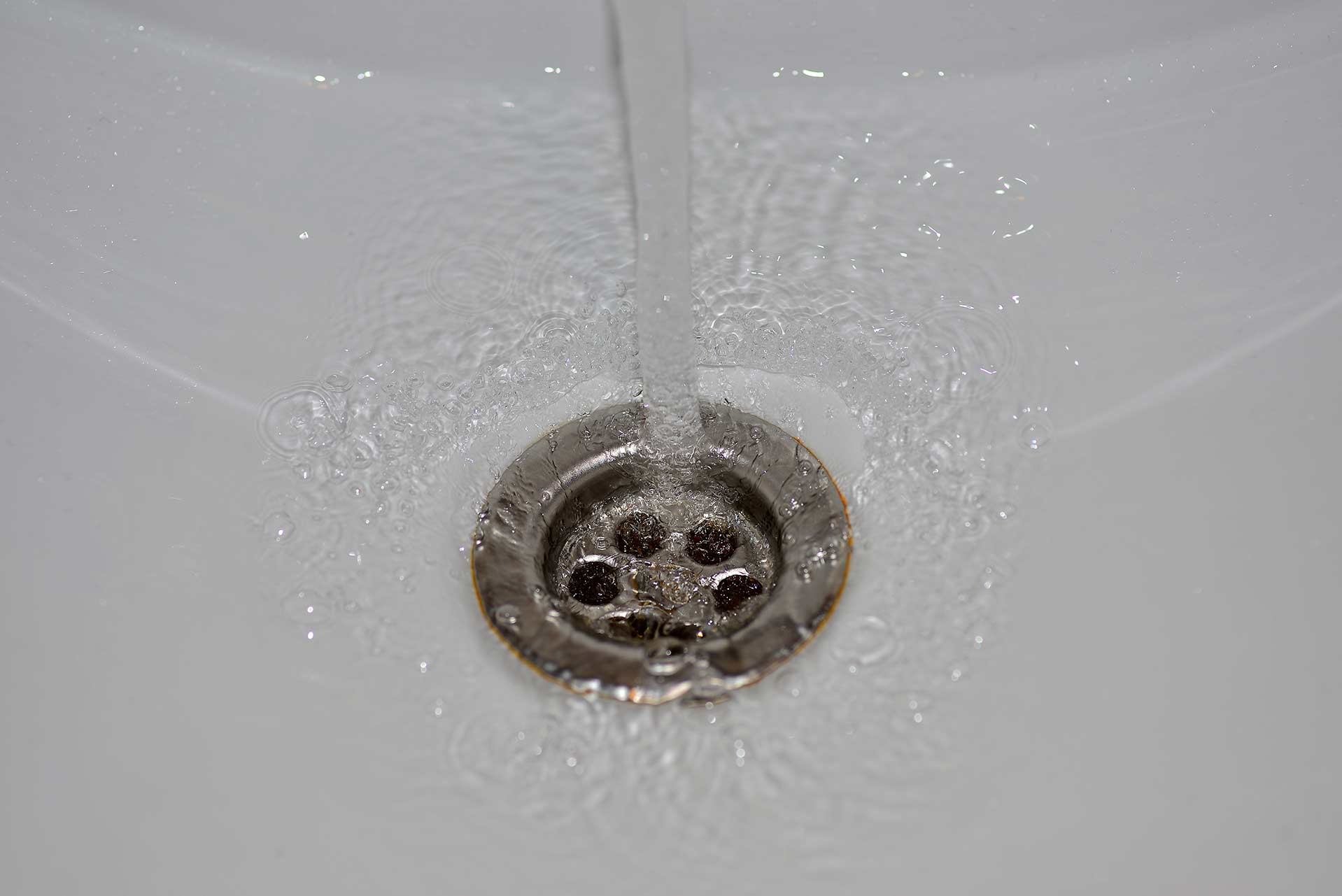A2B Drains provides services to unblock blocked sinks and drains for properties in Northfleet.